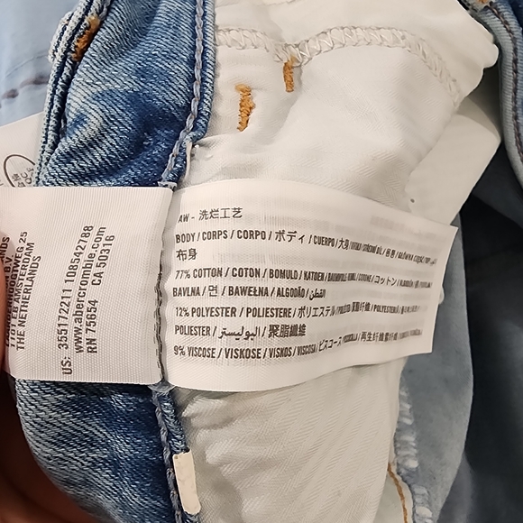 Low Rise Flare Jean 19 - Picture 4 of 4